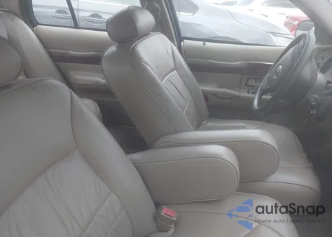 2002 Mercury Grand Marquis Gs из США, поврежденный, VIN 2MEFM74W62X642845